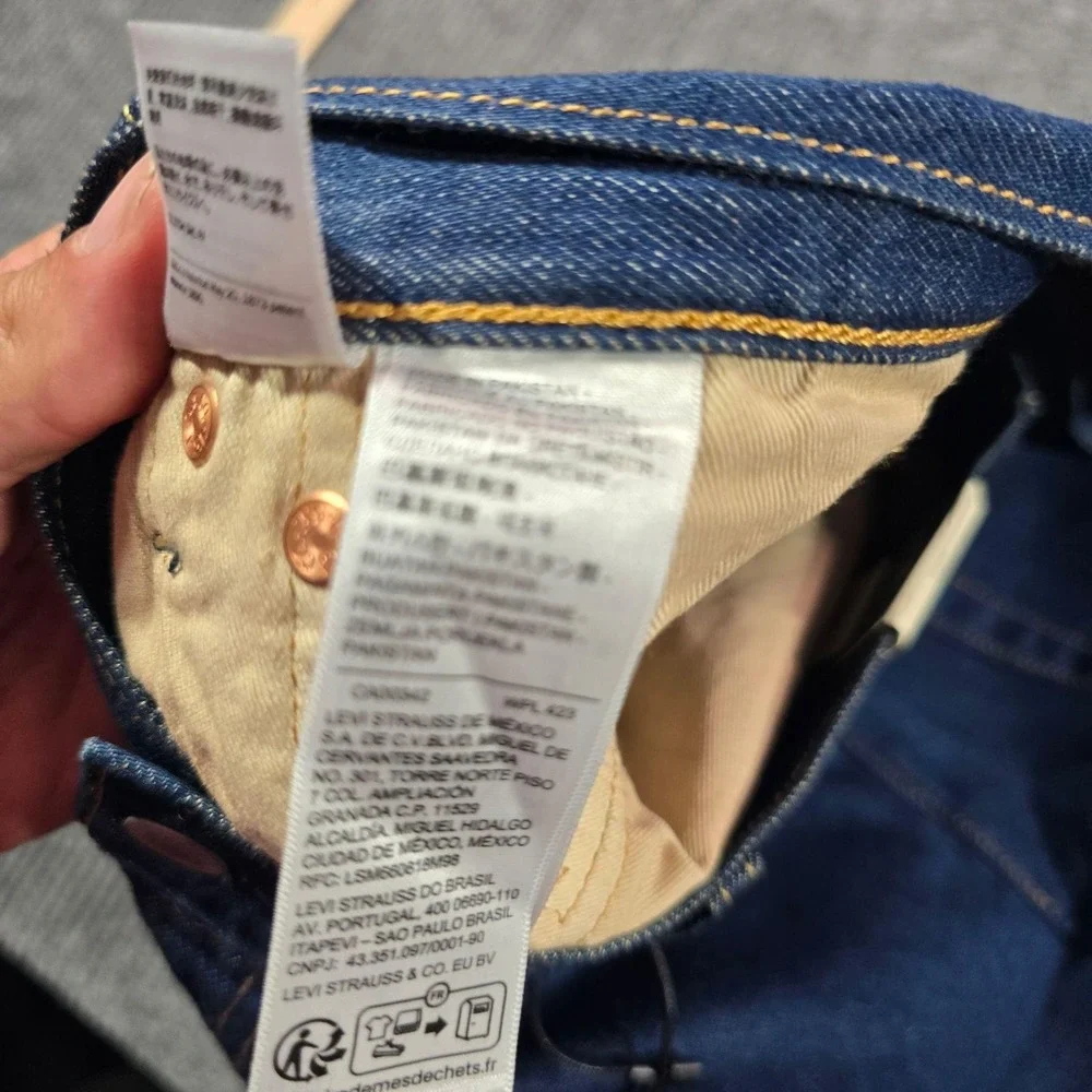 Levi's 501 Original Shorts Mens 36 Blue Denim Button Fly Bermuda 9 Inseam